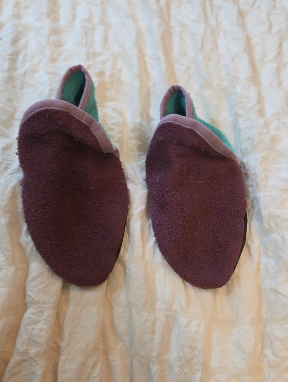 Patagonia Kids Purple Slip-On Slippers with Green Interior